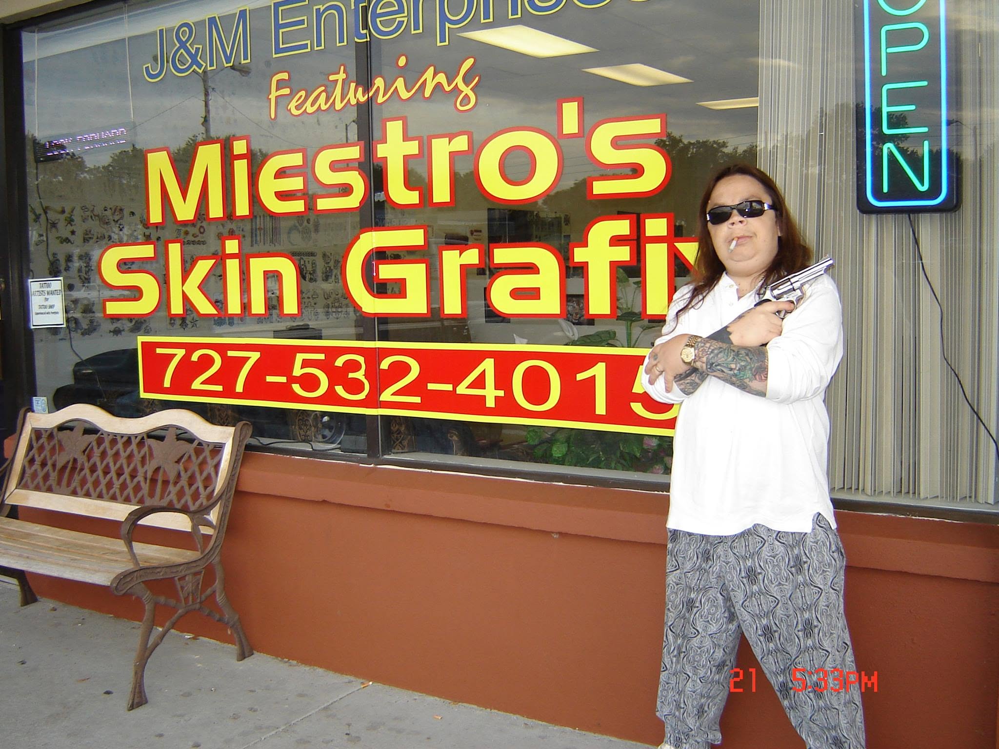 Miestro's Skin Grafix logo
